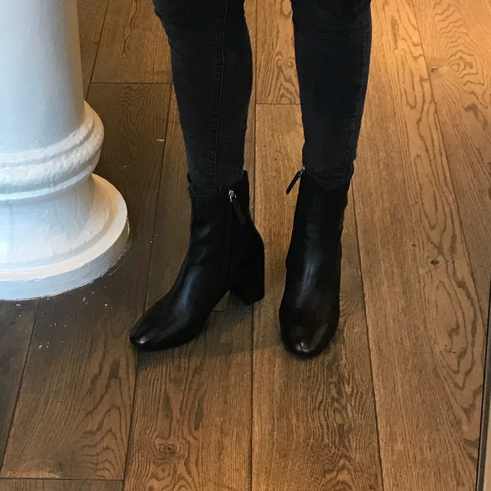 Topshop LEATHER booties! ***brand new***Size 42!